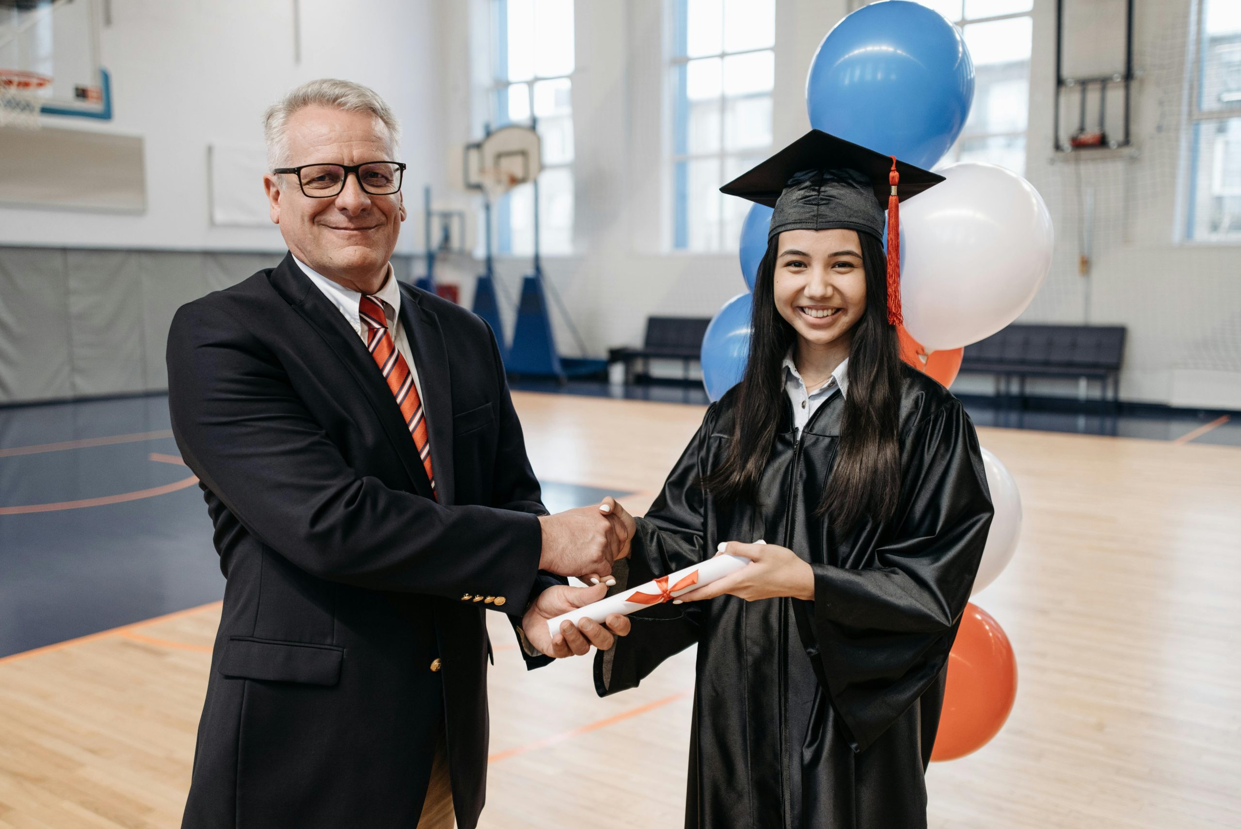 Реформи во високото образование: Дипломи без знаење или систем без стандарди?