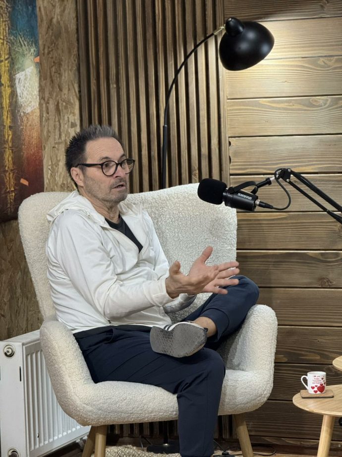 „На Велигден“ доби нов живот: Џина Папас Џокси со а капела верзија и емотивен спот